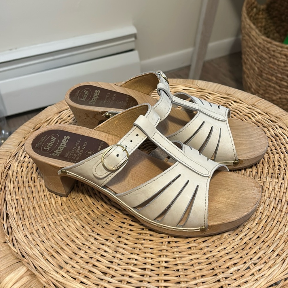 Dr. Scholl's Cream Leather T-Strap Clog Sandals